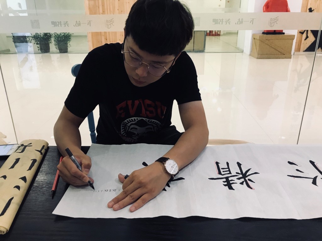 1540452440631025887.jpg 1.jpg